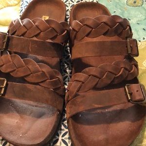 White mountain sandals